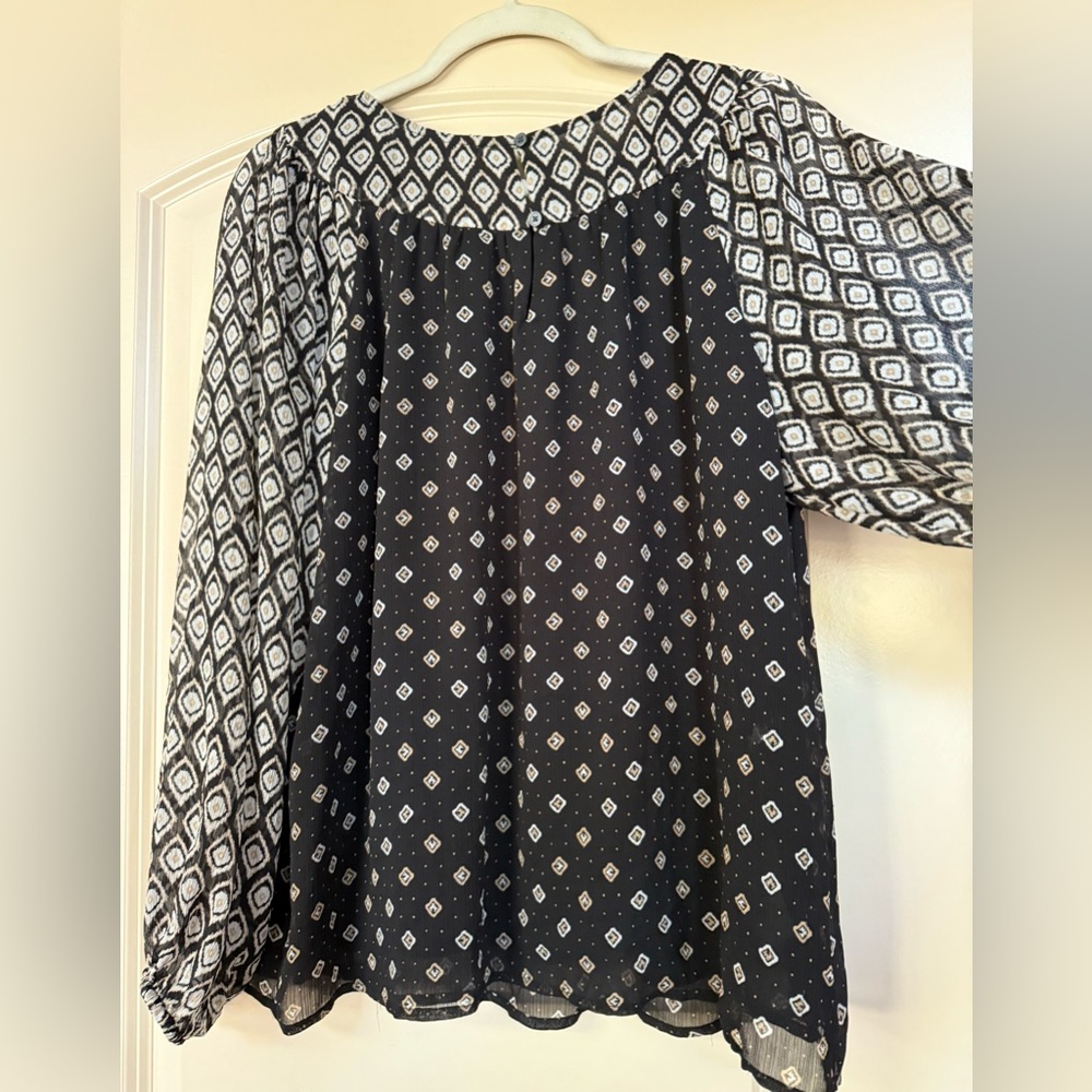 Black & White Geometric Patterned Lined Blouse,Sz L,Dolman Sleeves,Artsy